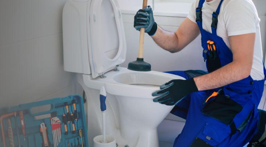 Expert burst pipe repair services in Russell, KY